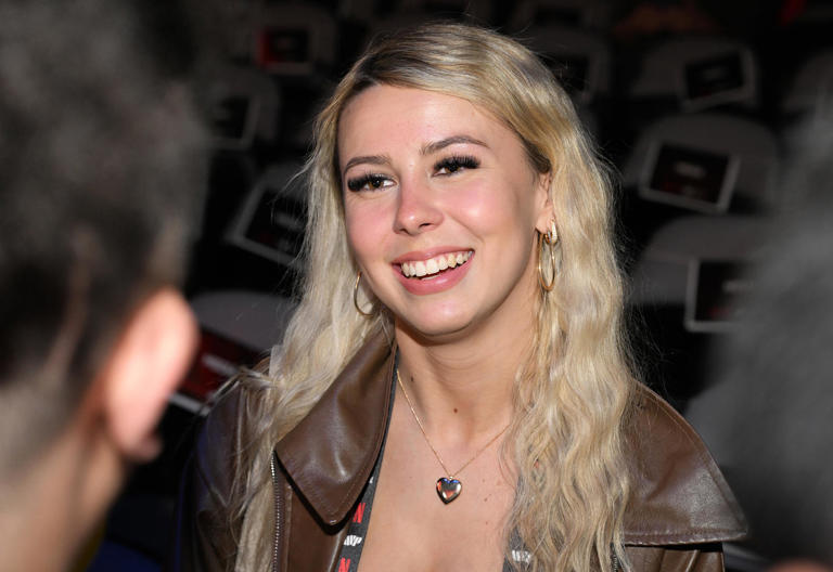 Hailey Welch Net Worth: Unveiling the Wealth of a Rising Star in the Fashion Industry